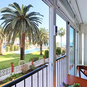 https://2-bedroom-in-parador-with-pool-and-seaview.hotelsinnerja.org